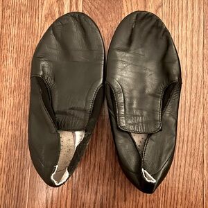 Women’s Sz 6.5 Black Jazz Shoes - Great for Dancers & Dance Classes and Recitals